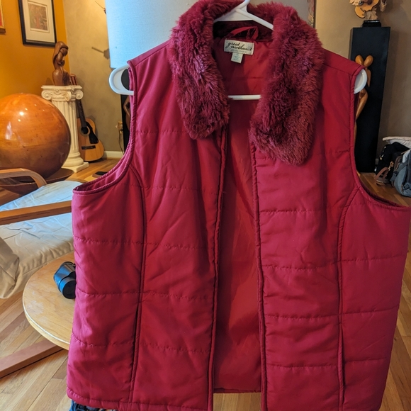 Puffer Vest Red - Picture 7 of 7